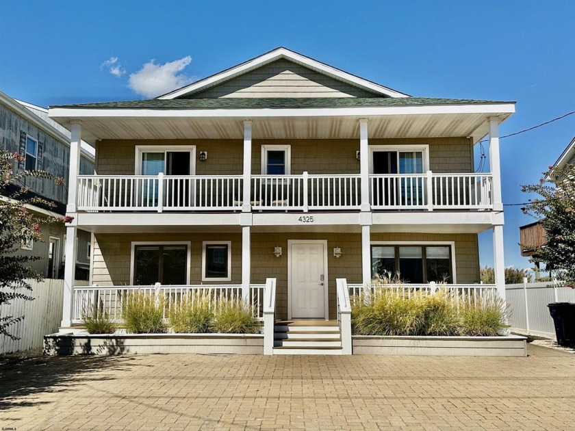 This newly renovated 3BR/2BA Bayfront Retreat is the perfect - Beach Condo for sale in Brigantine, New Jersey on Beachhouse.com