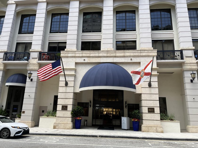 Turnkey. Magnificent loft-style condo, unparalleled harmony with - Beach Condo for sale in West Palm Beach, Florida on Beachhouse.com