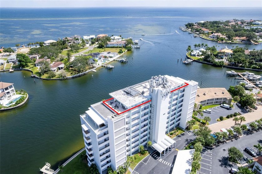 This extraordinary, one-of-a-kind smart penthouse in - Beach Condo for sale in St. Petersburg, Florida on Beachhouse.com