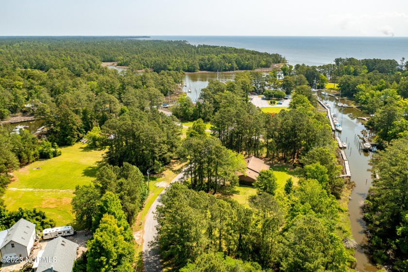 Build your coastal home on this lovely waterfront property - Beach Lot for sale in Oriental, North Carolina on Beachhouse.com