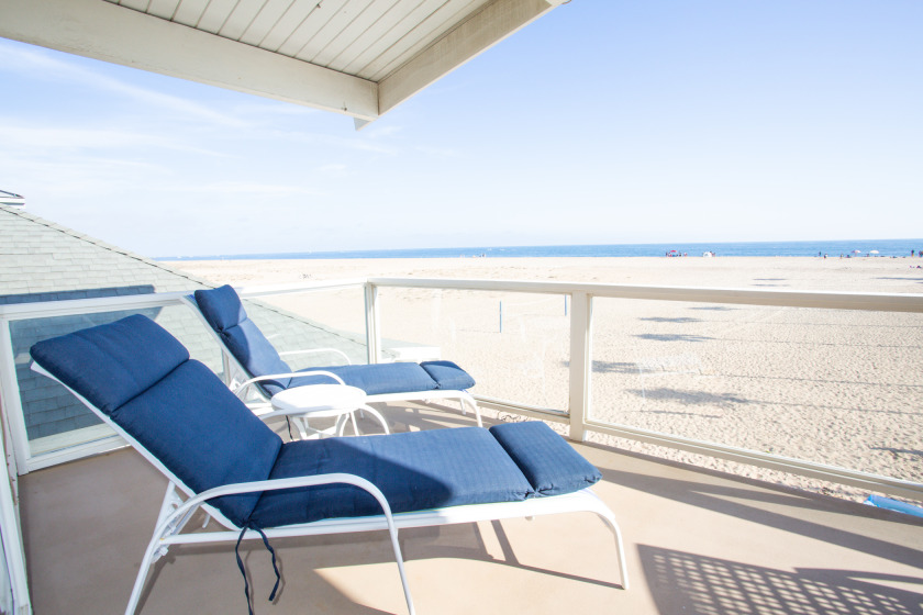 Large Family Oceanfront with TWO LARGE - Beach Vacation Rentals in Newport Beach, California on Beachhouse.com
