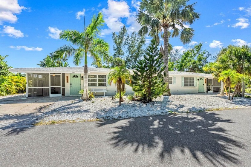 Stunning curb appeal duplex located in the highly desirable - Beach Home for sale in Longboat Key, Florida on Beachhouse.com