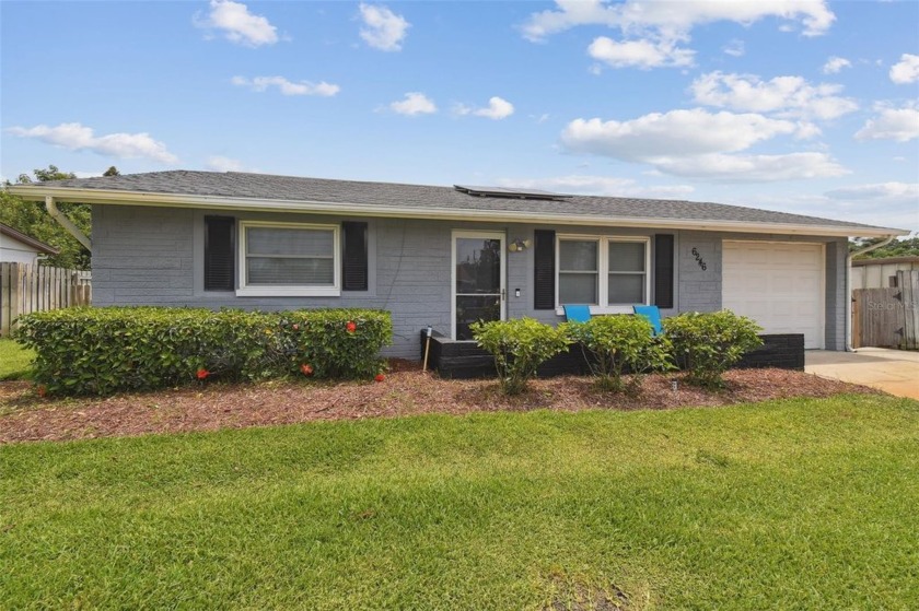 This meticulously maintained  2 bedroom, 1 bath, 1 car garage is - Beach Home for sale in New Port Richey, Florida on Beachhouse.com