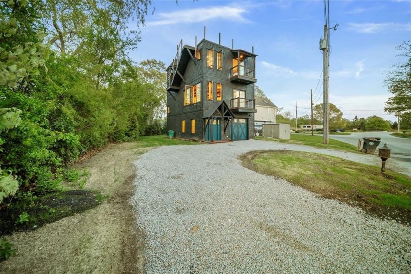 Sea View Drive Masterpiece

Discover unparalleled luxury in this - Beach Home for sale in Warwick, Rhode Island on Beachhouse.com
