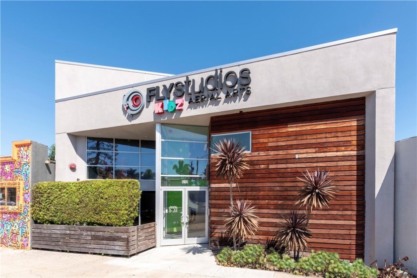 Prime location on Pacific Coast Highway in South Redondo Beach - Beach Commercial for sale in Redondo Beach, California on Beachhouse.com