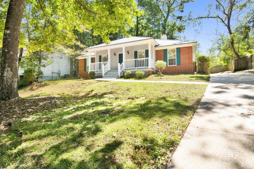 Welcome to 153 Worchester Drive, a charming single-story home - Beach Home for sale in Daphne, Alabama on Beachhouse.com