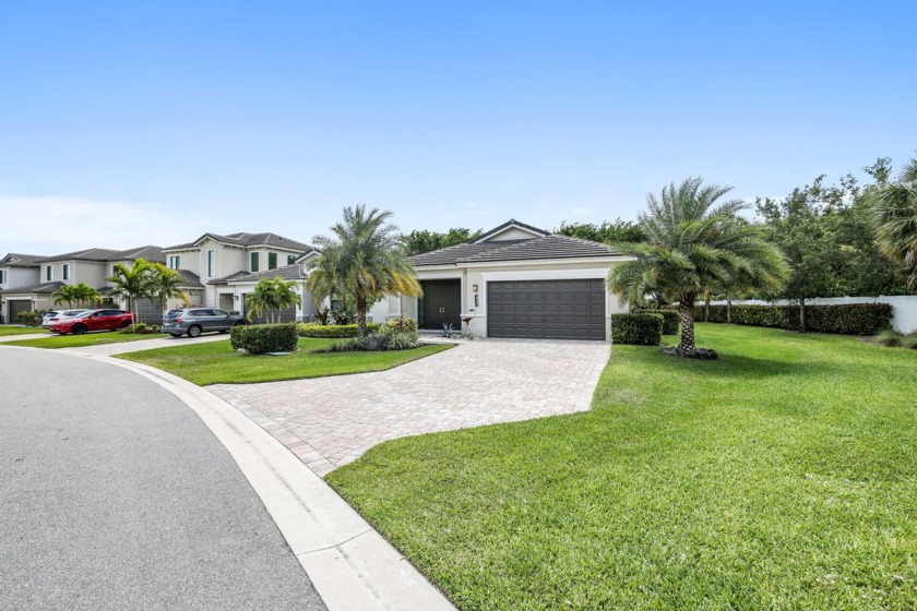 Bright and airy completed build from 2021. Features a paved - Beach Home for sale in Lake Worth, Florida on Beachhouse.com