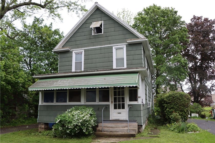 Why rent when you can own? This charming 1,624 sq. ft. two-story - Beach Home for sale in Rochester, New York on Beachhouse.com