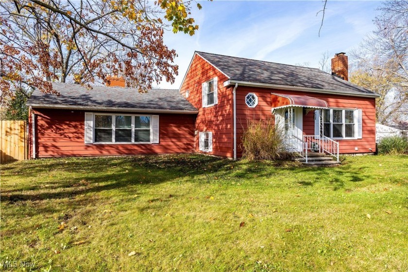 Spacious 4 bedroom home on a .42 acre lot across the street from - Beach Home for sale in Vermilion, Ohio on Beachhouse.com