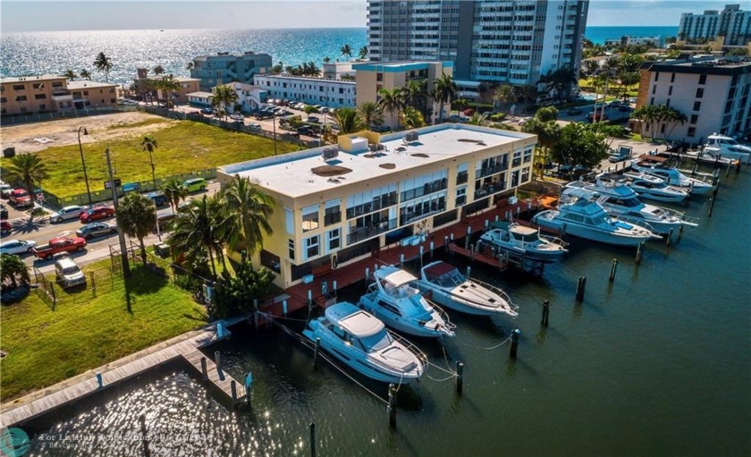 Intracoastal waterfront property with private dock and - Beach Condo for sale in Hollywood, Florida on Beachhouse.com