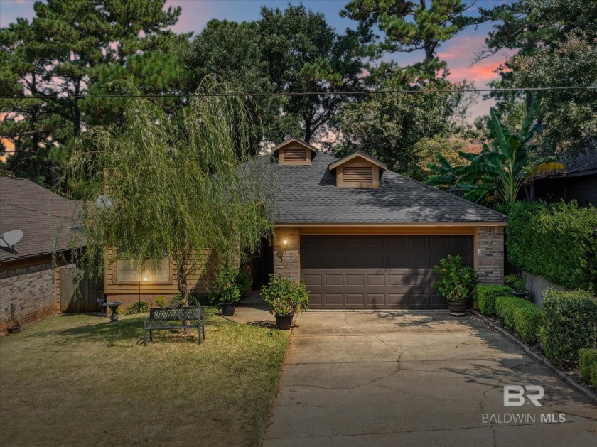 Come see this awesome Patio Home, in Daphne with NO HOA - Beach Home for sale in Daphne, Alabama on Beachhouse.com