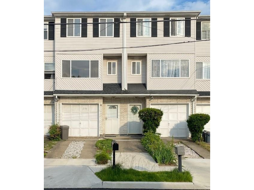 Introducing a Move-In Ready Single-Family in Staten Island, New - Beach Home for sale in Brooklyn, New York on Beachhouse.com