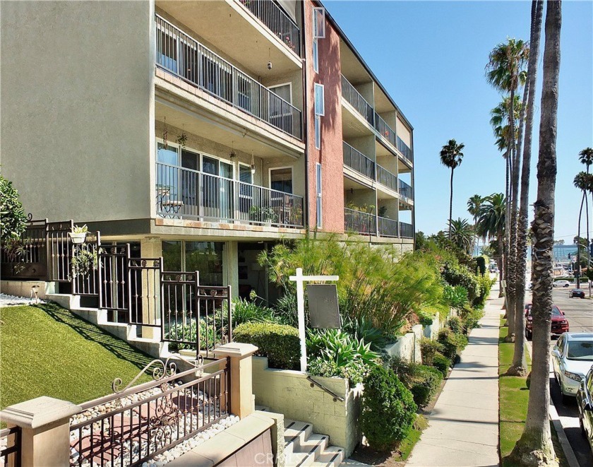 This is a stunning Ocean View condo, very large, with its own - Beach Condo for sale in Long Beach, California on Beachhouse.com