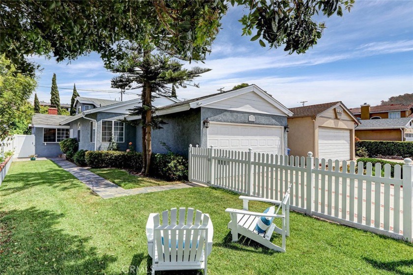 Welcome to 312 N. Prospect! Consisting of 4 beds, 2 baths, 2121 - Beach Home for sale in Redondo Beach, California on Beachhouse.com