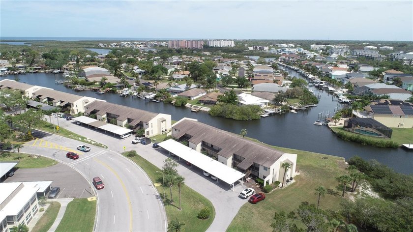 THIS IS THE LEAST EXPENSIVE WATERFRONT UNIT IN GOLF HARBORS - Beach Condo for sale in New Port Richey, Florida on Beachhouse.com