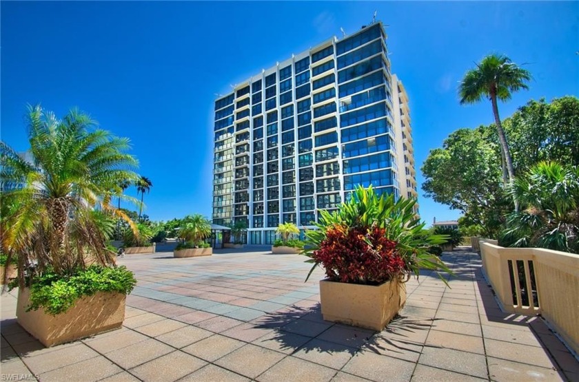 Panoramic Bay view from each room in this bright 8th floor end - Beach Home for sale in Naples, Florida on Beachhouse.com