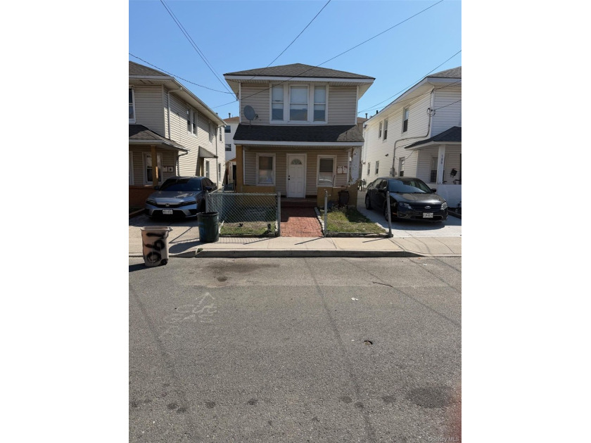 Det 2 Family with driveway, close to Beach, Schools, Shopping - Beach Home for sale in Far Rockaway, New York on Beachhouse.com