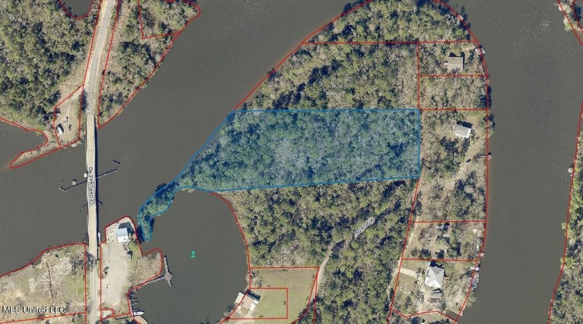 Check out this awesome, large waterfront lot in Biloxi. Located - Beach Acreage for sale in Biloxi, Mississippi on Beachhouse.com