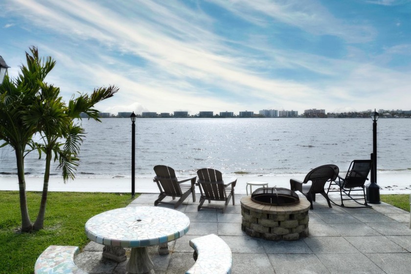 Tropical, all-ages condo on the Intracoastal Waterway in Lake - Beach Condo for sale in Lake Worth Beach, Florida on Beachhouse.com