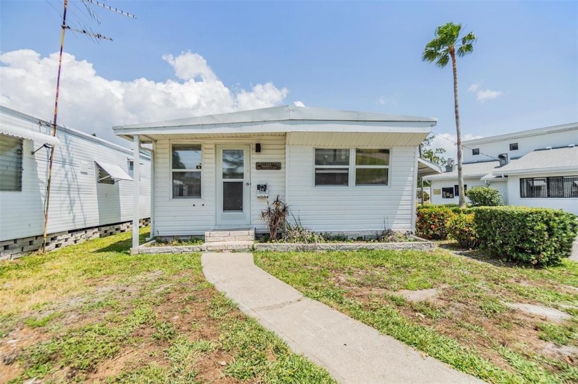 One or more photo(s) has been virtually staged. Welcome to this - Beach Home for sale in Dunedin, Florida on Beachhouse.com
