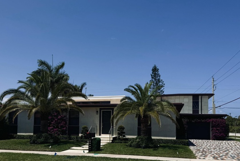 Timeless West Palm Beach oasis in the coveted SoSo District! - Beach Home for sale in West Palm Beach, Florida on Beachhouse.com