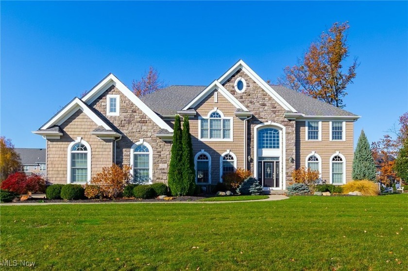 Step inside to a chef's paradise--the heart of the home. The - Beach Home for sale in Avon Lake, Ohio on Beachhouse.com