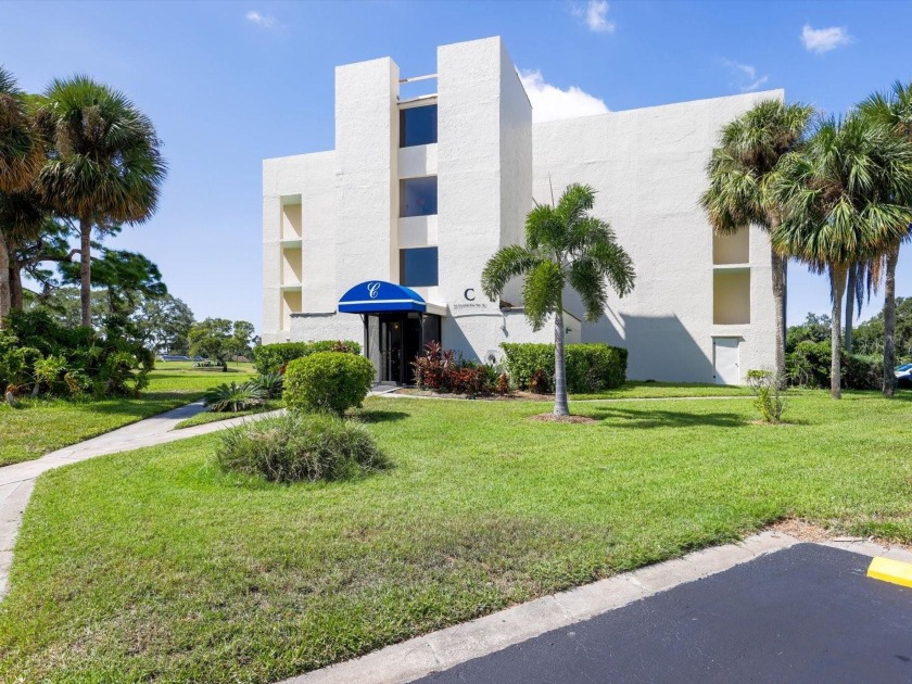 Enjoy stunning views of the golf course and creek from your - Beach Condo for sale in Bradenton, Florida on Beachhouse.com