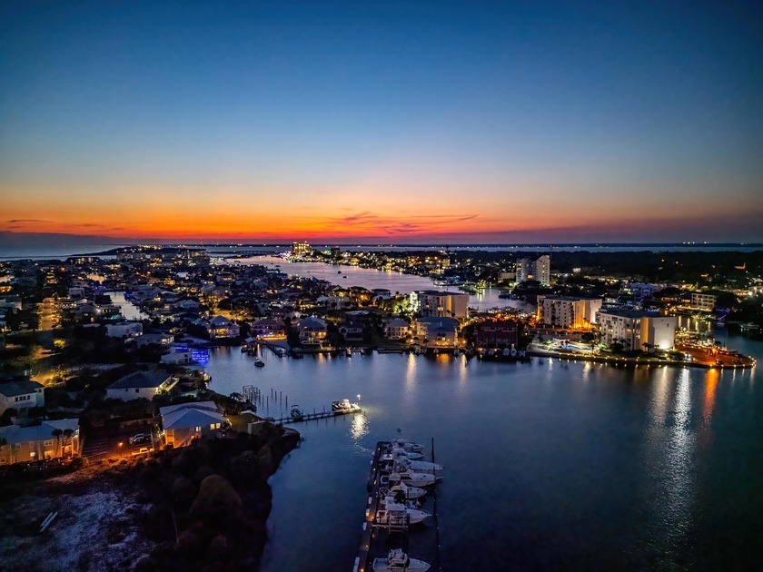 Exclusive low-density PENTHOUSE in the heart of Destin - Beach Condo for sale in Destin, Florida on Beachhouse.com