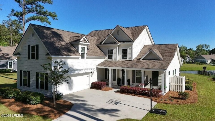 Meticulously maintained 5BR/3.5BA home showcasing stunning WATER - Beach Home for sale in Bluffton, South Carolina on Beachhouse.com