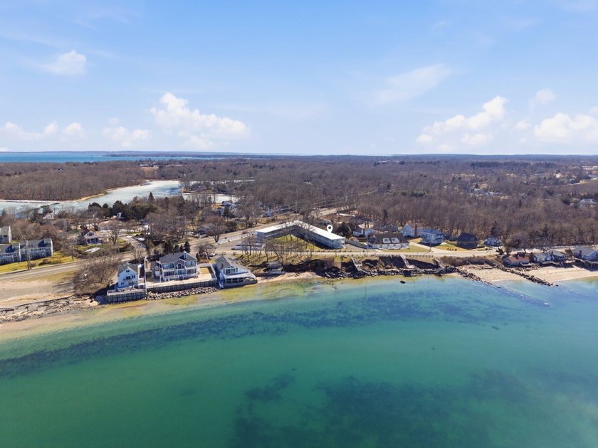 Cozy, Renovated Condo Near Town Beach - Southold, NY- 7 Minute - Beach Condo for sale in Southold, New York on Beachhouse.com