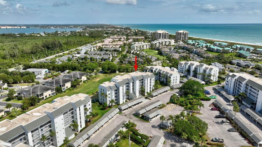 Beautiful 1 bedroom 1.5 bath ''Catamaran II'' condo at Ocean - Beach Condo for sale in Fort Pierce, Florida on Beachhouse.com