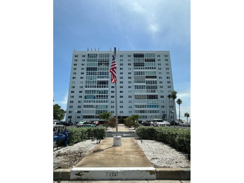 Waterfront Living at Sky Harbour. Experience the epitome of - Beach Condo for sale in St. Petersburg, Florida on Beachhouse.com