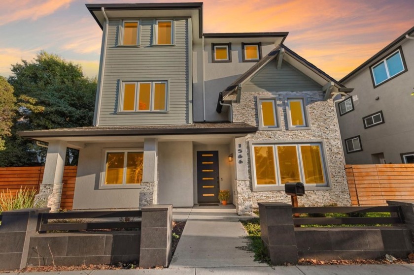 Stunning Modern Home in North San Jose. Welcome to this - Beach Home for sale in San Jose, California on Beachhouse.com