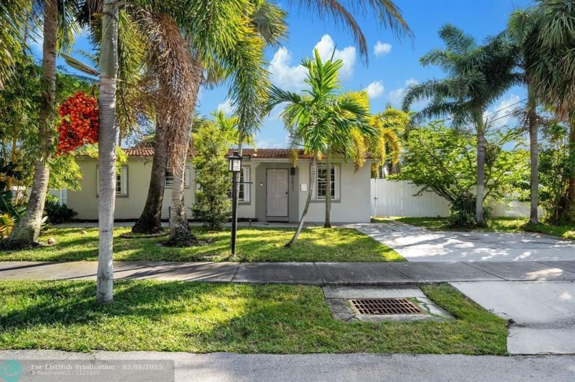 Great Income Producing Property Or Starter Home. Extra Large - Beach Home for sale in Oakland Park, Florida on Beachhouse.com