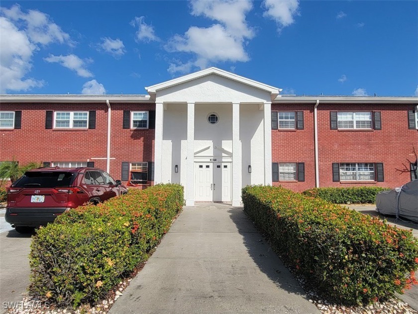 Desirable location just minutes to the white sandy beaches in - Beach Condo for sale in Fort Myers, Florida on Beachhouse.com