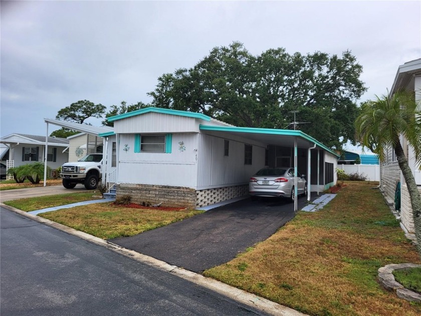 Great Price! Discover Clearwater Cascade, a very active and - Beach Home for sale in Pinellas Park, Florida on Beachhouse.com