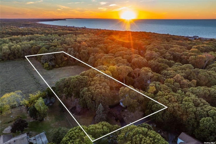 This prime Southold property offers a fantastic opportunity for - Beach Home for sale in Southold, New York on Beachhouse.com