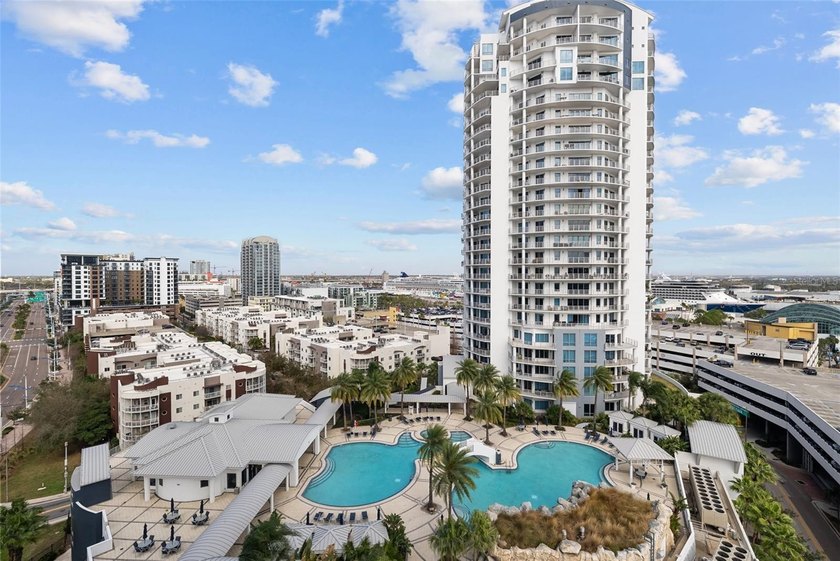 WELCOME HOME to the Towers of Channelside! Comfort and style - Beach Condo for sale in Tampa, Florida on Beachhouse.com