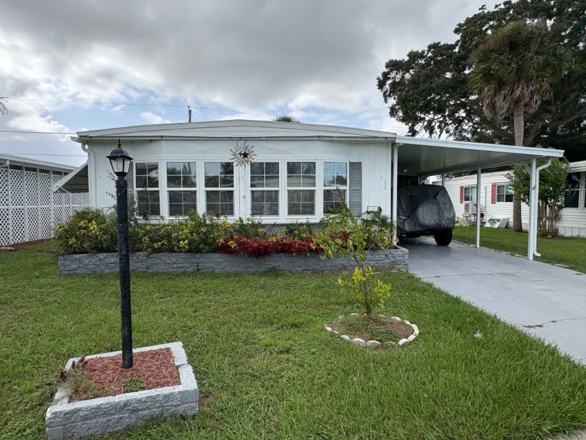 Your beach side retreat awaits, whether you're a snowbird or - Beach Home for sale in Port Orange, Florida on Beachhouse.com