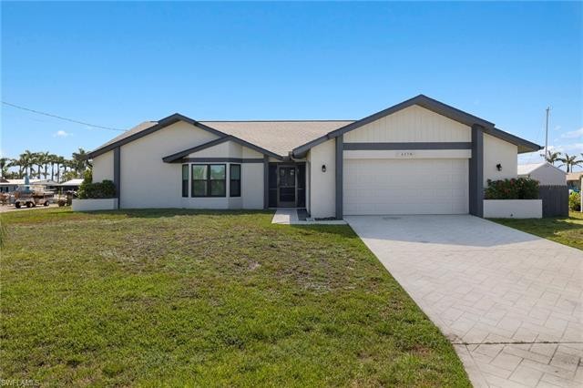 Seller to pay up to $20,000 of Buyer Closing Costs**.  Welcome - Beach Home for sale in North Fort Myers, Florida on Beachhouse.com