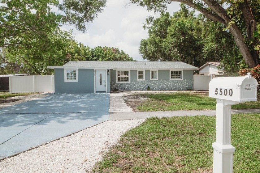 READY TO MOVE IN! HURRY UP to see this HOME! This is a - Beach Home for sale in Pinellas Park, Florida on Beachhouse.com