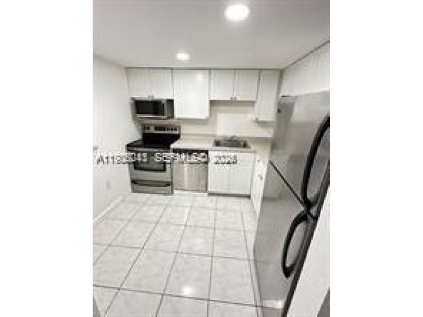 Great Investment property or to live in - Remodeled 1 BED 1 BATH - Beach Condo for sale in North Miami Beach, Florida on Beachhouse.com