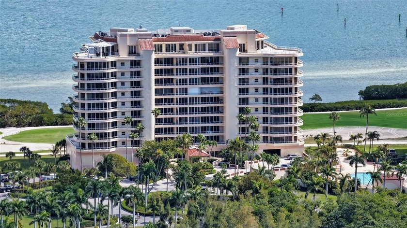 Breathtakingly gorgeous PENTHOUSE level condominium recently and - Beach Condo for sale in Longboat Key, Florida on Beachhouse.com