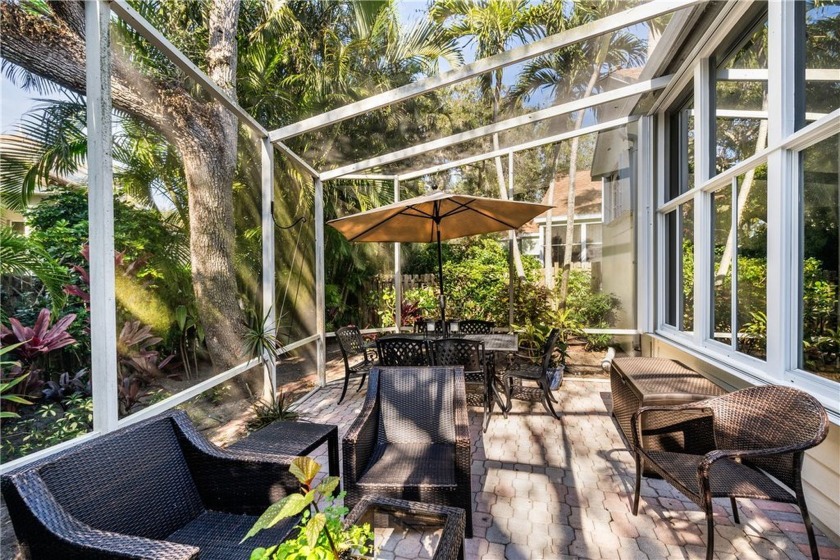 Perfect Florida get away home. Renovated 2/2 Cottage with an - Beach Home for sale in Vero Beach, Florida on Beachhouse.com