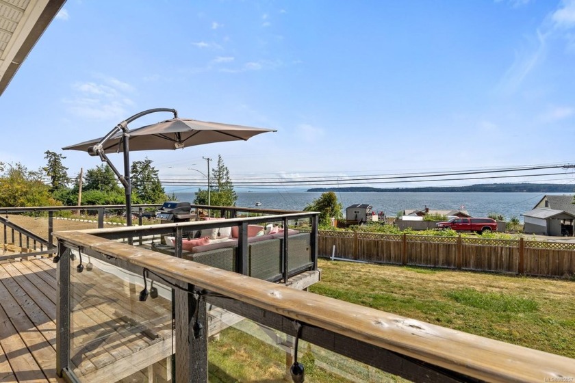 Welcome to a special home in the heart of Union Bay on beautiful - Beach Home for sale in Union Bay,  on Beachhouse.com