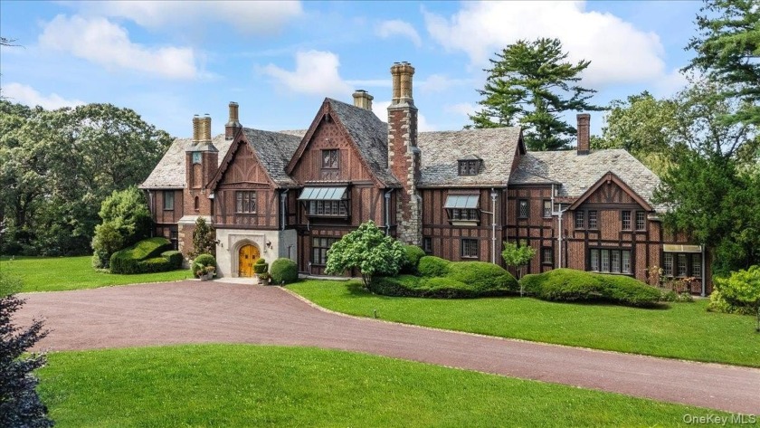 The Chimney's-- a rare opportunity to own a one-of-a-kind - Beach Home for sale in Mill Neck, New York on Beachhouse.com