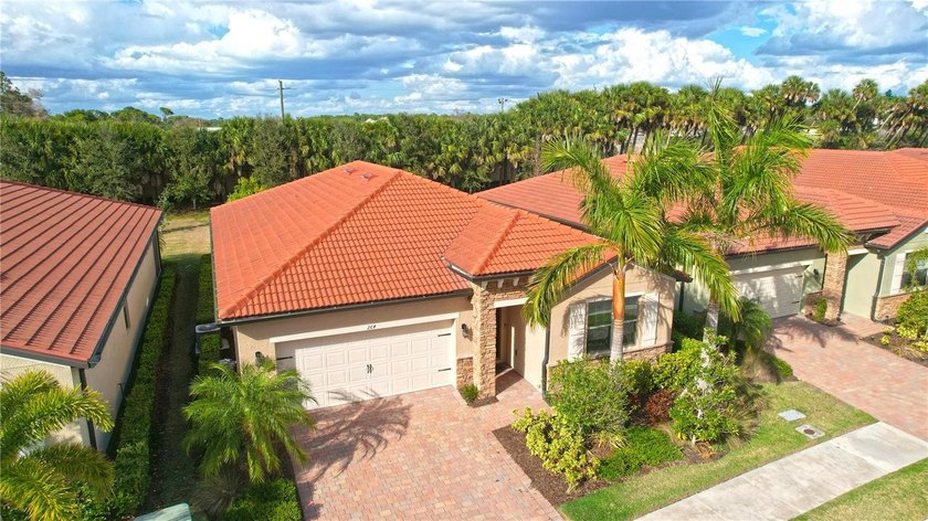 Beautiful single-family home located at 264 Soliera Street - Beach Home for sale in Nokomis, Florida on Beachhouse.com