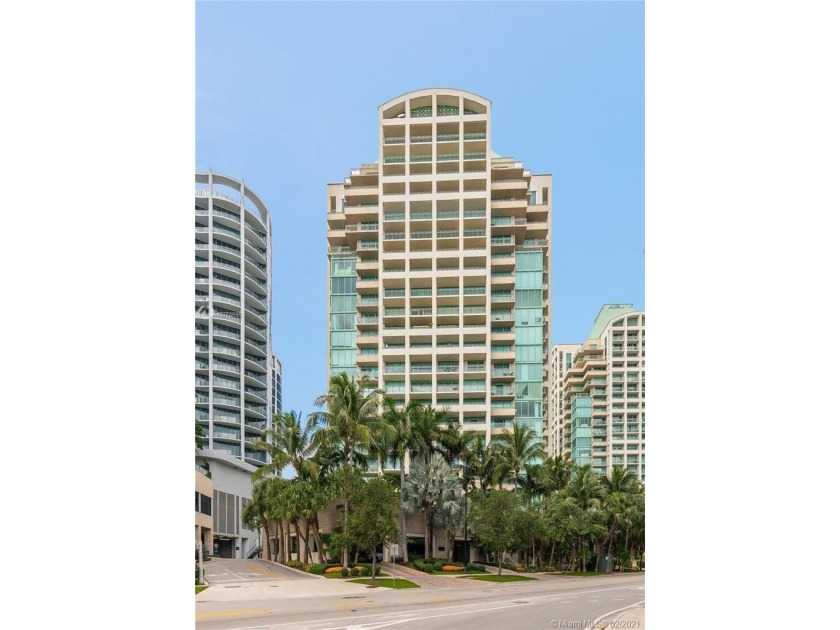Professionally renovated large one bedroom at the iconic - Beach Condo for sale in Miami, Florida on Beachhouse.com