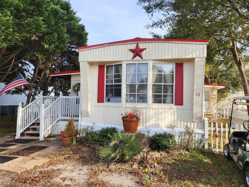 Welcome to 12 Musket Street a charming manufactured home on - Beach Home for sale in Murrells Inlet, South Carolina on Beachhouse.com