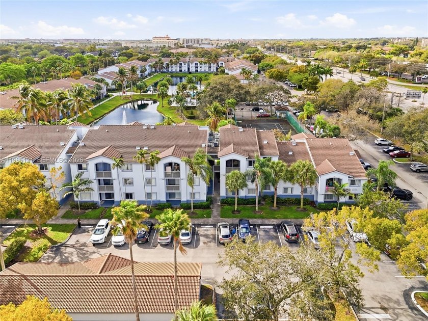 Immaculate and spacious 1-bedroom, 1-bathroom unit nestled in - Beach Condo for sale in Davie, Florida on Beachhouse.com